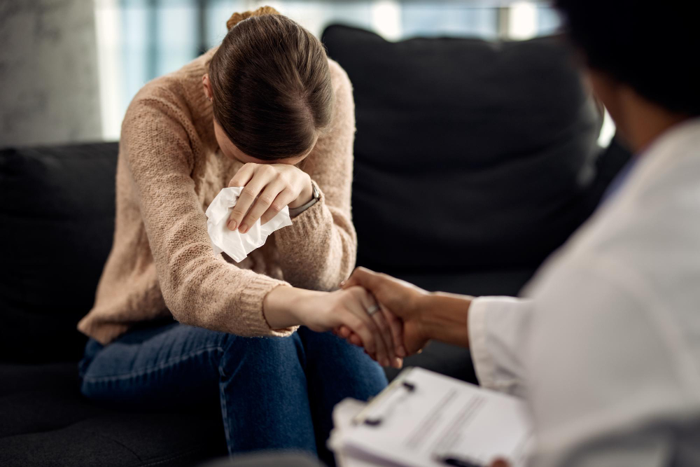 Cómo cuidar tu salud emocional tras una pérdida: consejos de tanatología práctica
